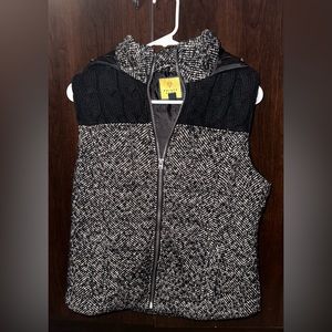 Prince & Fox Two Tone Sweater Vest!!